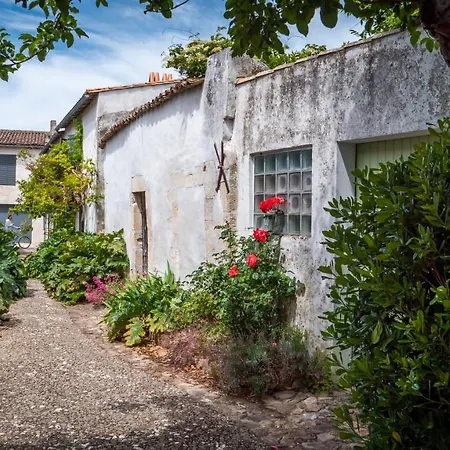 Hotel La Maison Douce 3*