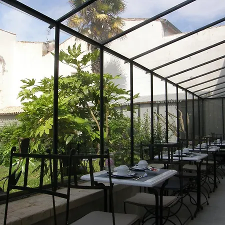 Hotell La Maison Douce 3*