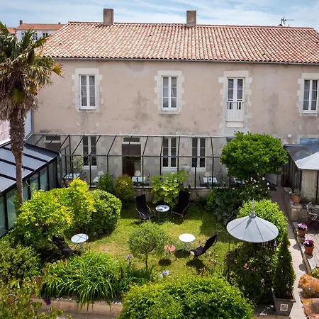 Hotel La Maison Douce