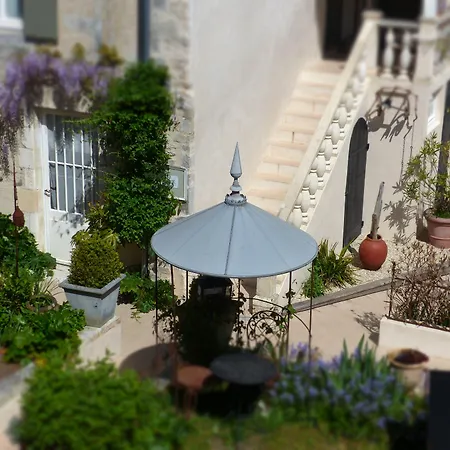 Hotel La Maison Douce