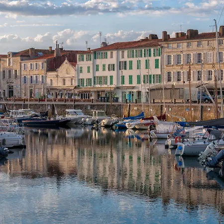 La Maison Douce 3* 圣马丹德雷