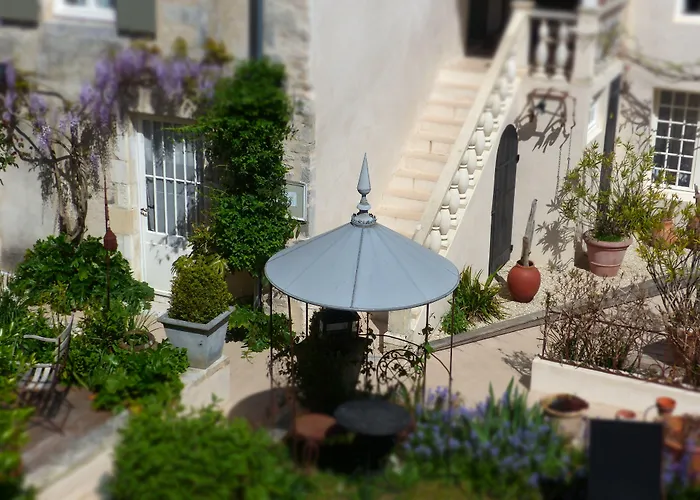 Hotel La Maison Douce