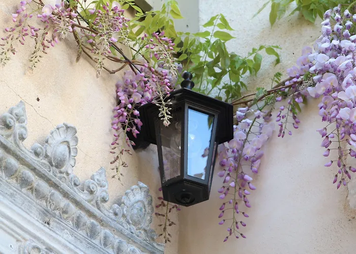 Hotel La Maison Douce